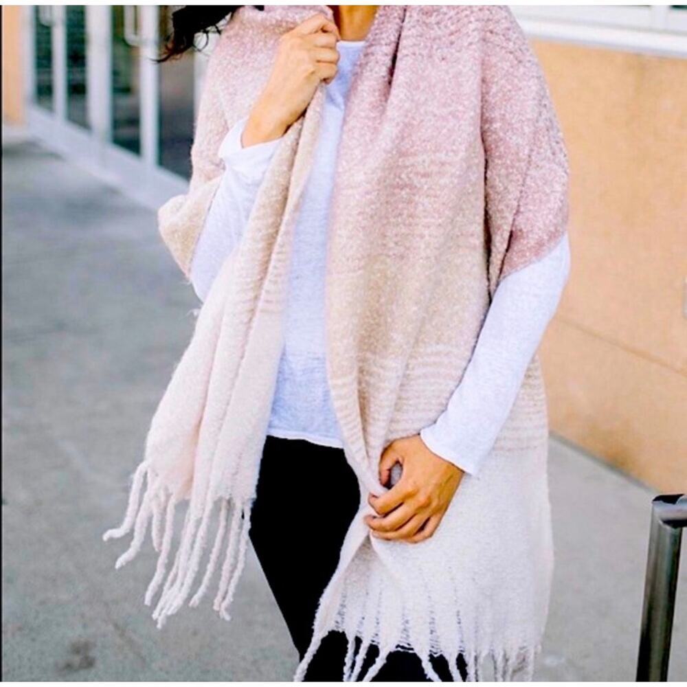 NEW Anthropologie Mer Sea Cozy Ombre Wrap Scarf - Luxuriously Soft!